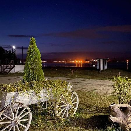 Хотел Тримата Мускетари Varna Exterior photo